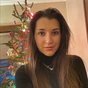 Meet your Posher, Carly